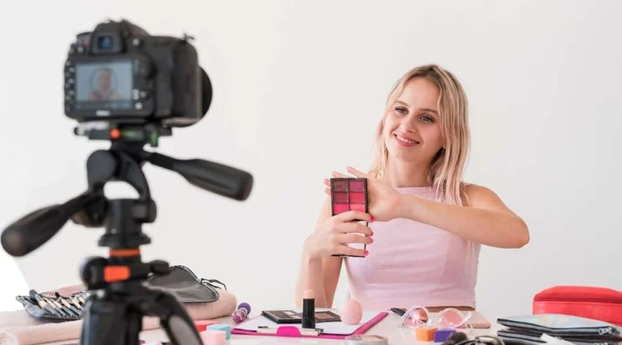 Influencer Marketing in Toronto: Finding Local Partners and Measuring ROI